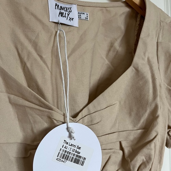 Princess Polly Beige Set Size 2 - Picture 6 of 6